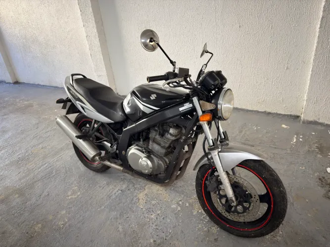 Suzuki GS 500