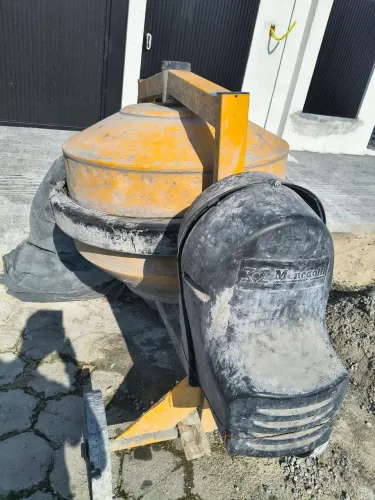 Betoneira Menegotti 400 litros