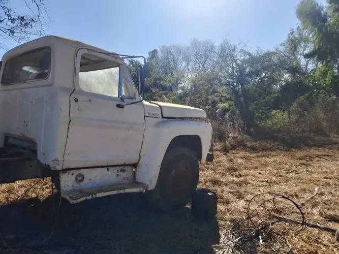 vendo fordão