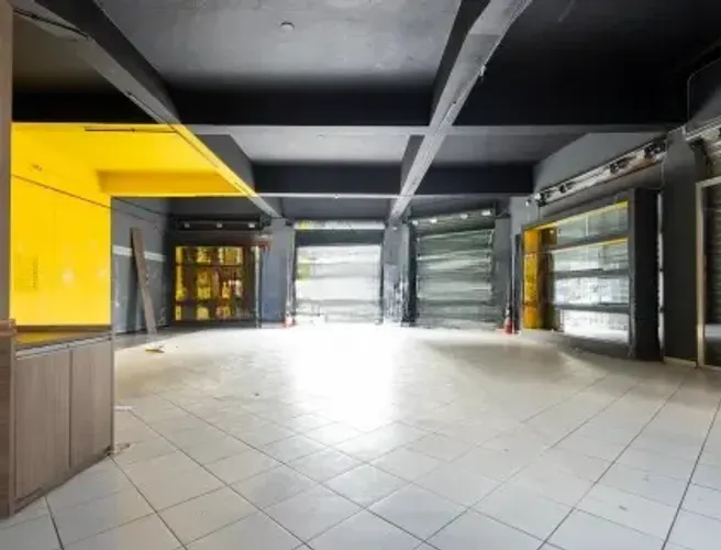 MIRANDÓPOLIS - LINDA LOJA - 293 m2 DE ÁREA ÚTIL - 180 m DA ESTAÇÃO METRO SÃO JUDAS