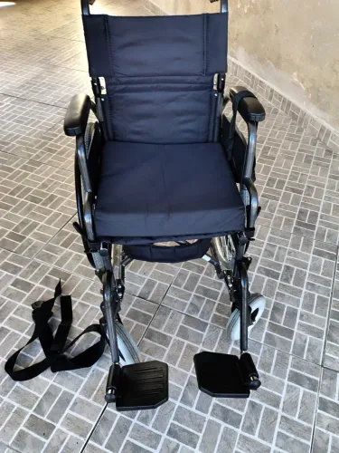 Cadeira de rodas semiNova 0,43