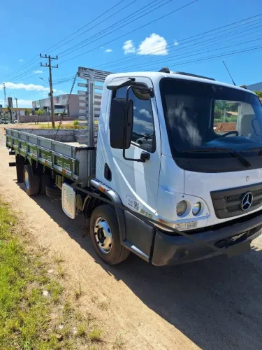 Mercedes Accelo 815 2016 e carroceria 5,50 m