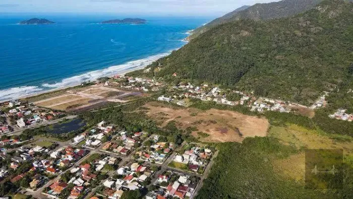 Terrenos à venda a partir de R$ 720.000 - Pântano do Sul - Florianópolis/SC