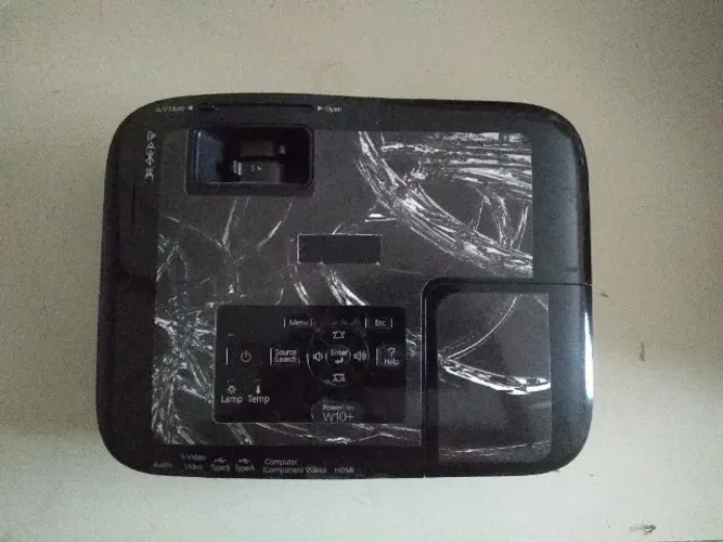 Projetor Epson w10-H367A-HDMI-USB-2600 Lúmens
