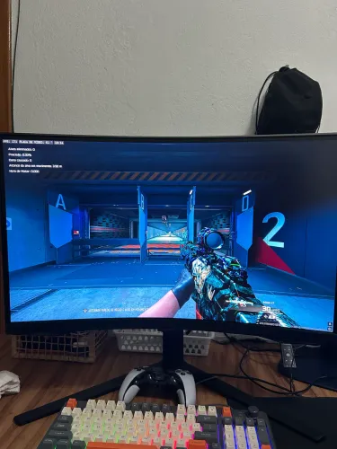 Monitor Samsung G6 27 p 240hz