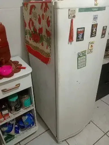 Vendo geladeira funcionando perfeitamente!!