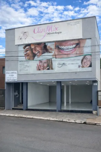 Prédio Comercial 333 m² - Centro Luziânia - Av. José Vieira Primo - Frente Estratégica