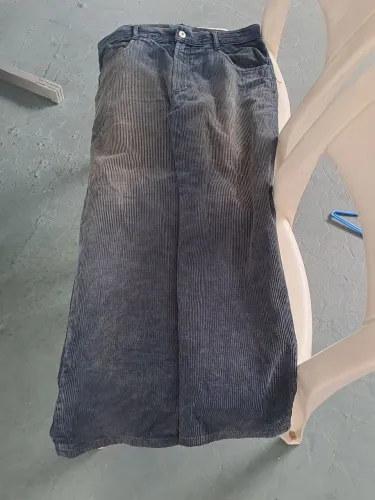 Calça  McGregor, de veludo cotêlê, aproximadamente 90 cm