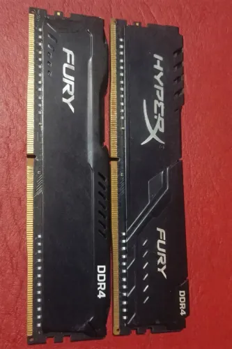 Memória RAM DDR4 8GB e 4GB