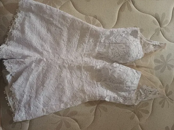 Macaquinho branco nunca usado, veste M/G