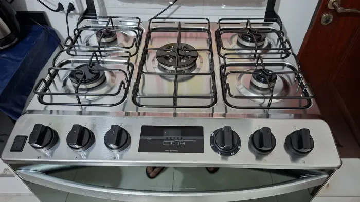 Fogão Brastemp 5 Bocas Inox com Timer Digital (BFS5PCR) - Perfeito Estado