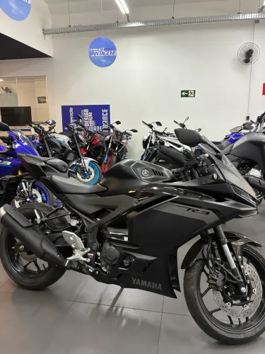 Yamaha R3