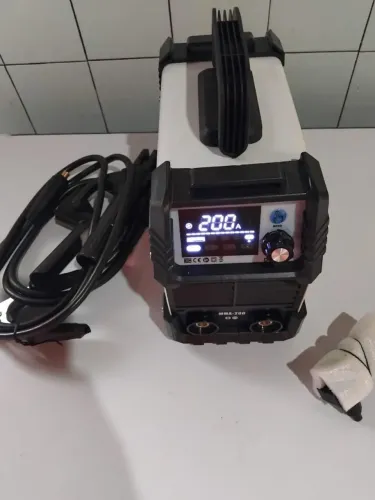 Máquina de solda mma 200a 127v 220v bivolt 