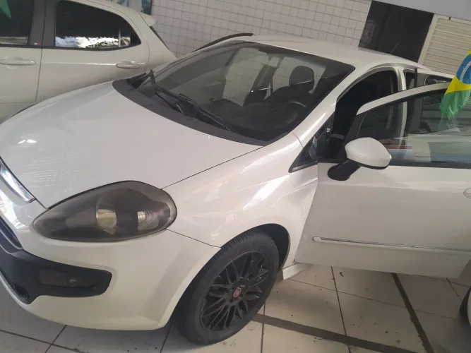 Fiat Punto Sporting 1.8 Flex 8v/16v 5P 2015