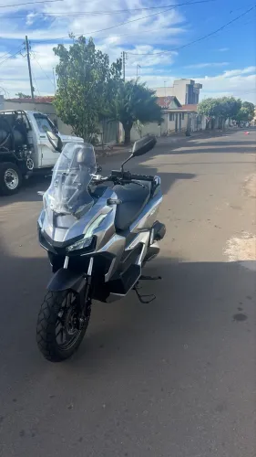 Scooter adv 160
