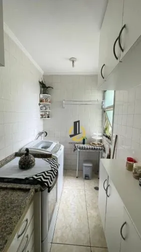 Apartamento à venda no Condomínio San Giacomo II - 2 dormitórios  sala - 1 vaga - sacada  