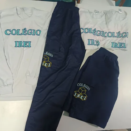 Uniforme - Colégio Irei - Tamanho 10 - calça + bermuda+ camisas