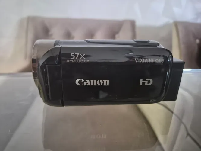 Filmadora canon HF R500