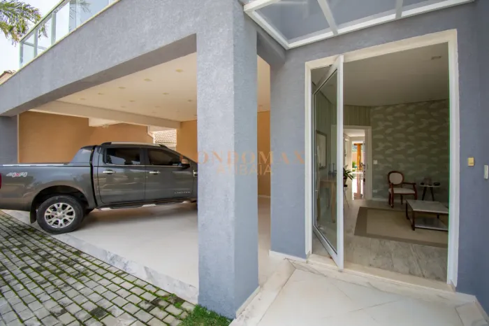 Casa com Piscina Interna | Ambientes integrados | 500m2 Construído | Condomínio Shambala 2