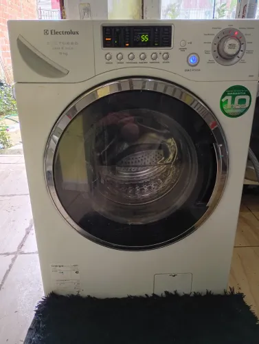 LAVA E SECA ELECTROLUX 9 KG PERFEITA $ 980,00 PARCELO NO CARTÃO E ENTREGO