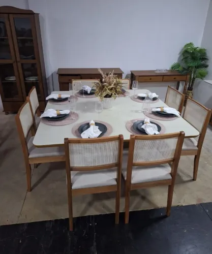 Mesa turmalina c 8 cadeiras