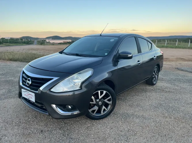 Nissan Versa SL 1.6 16V Flexstart 4P Aut. 2017