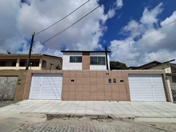 Casa 3 quartosQ (2 suítesS) para para aluguel em Cordeiro - Recife |
