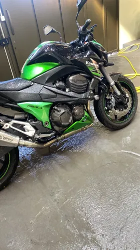 Moto em ótimo estado, pequenas coisas a fazer, preço muito abaixo da tabela 