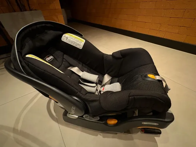 Bebê Conforto Chicco KeyFit 30 Zip Air com Base Original - Excelente Estado