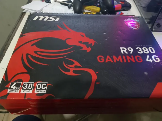 Placa de vídeo AMD R9 380 4GB