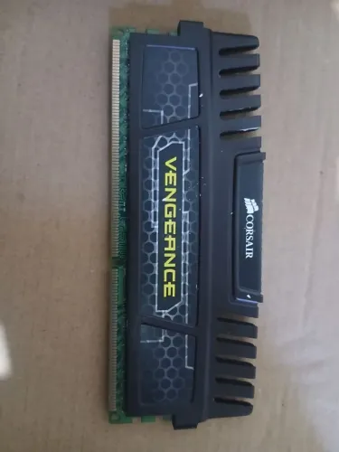 MEMÓRIA RAM CORSAIR 8GB DDR3 1600MHZ
