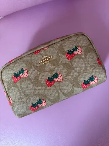 Bolsa de maquiagem Small Boxy Cosmetic Case COACH