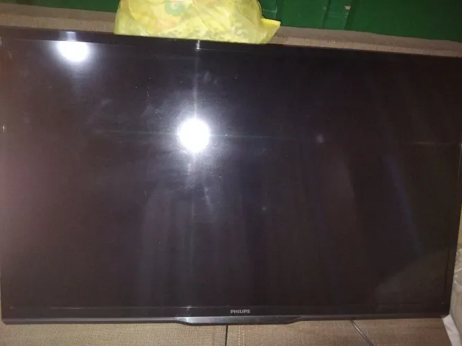 Tv Philips 40 com defeito 