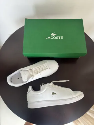Tênis lacoste