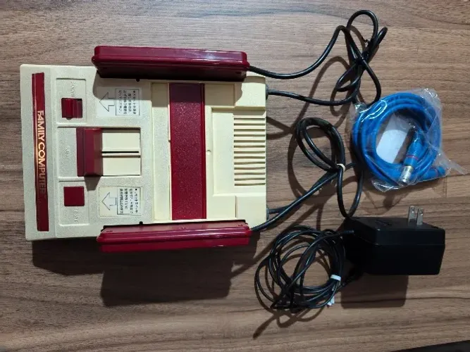 Nintendo Nes Famicom Family Computer com fonte original e cabo RF