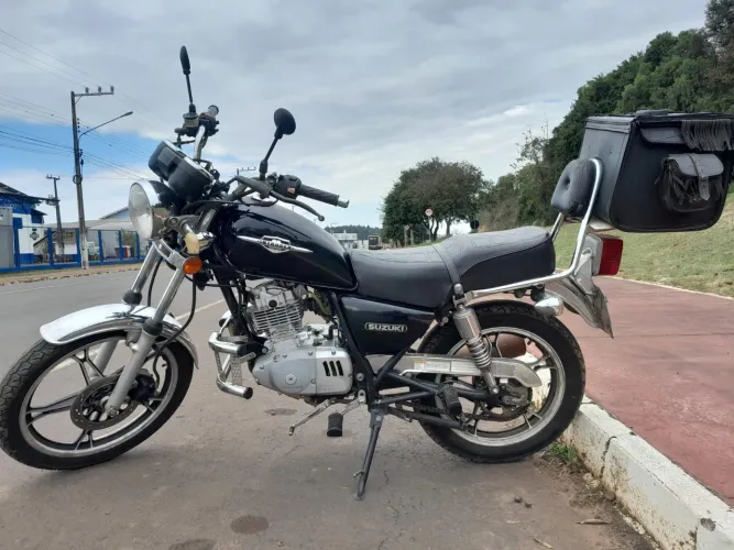 Moto Intruder 125