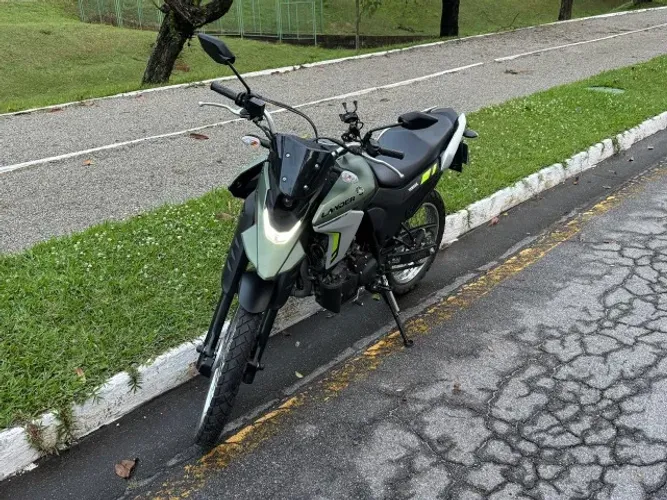 XTZ 250 Lander estado de zero km