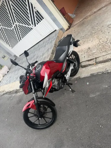 Titan 160 edição especial 40 anos