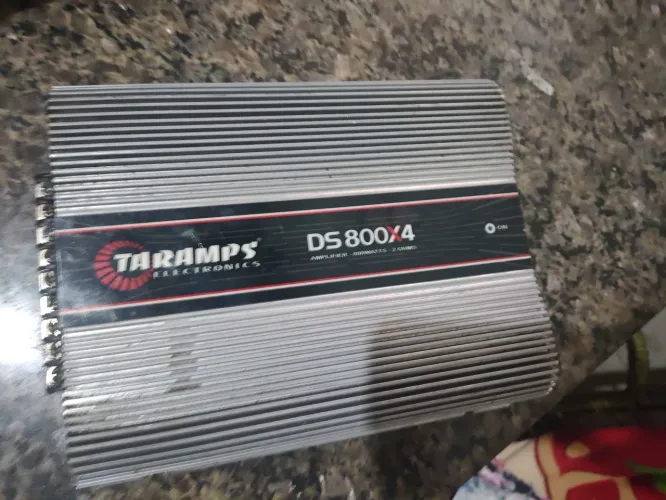 Potencia digital Taramps DS 800 de 4 canais 