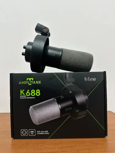 Microfone Fifine K688 USB/XLR Dinâmico - Excelente para Stream/Podcast/Voice Over - Novo
