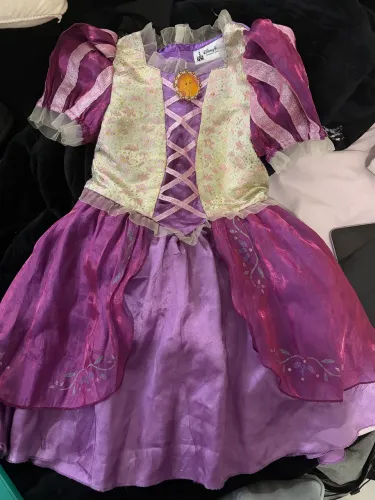 fantasia rapunzel 2-4 anos disney