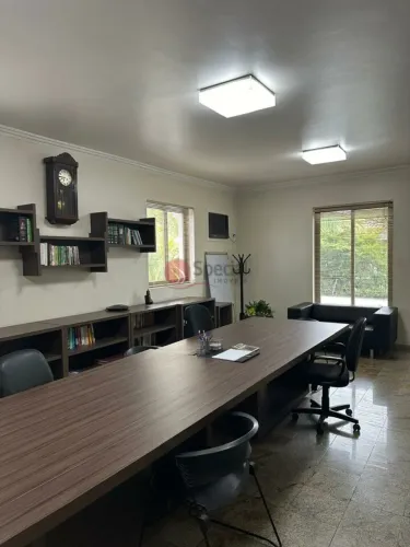 Prédio Comercial para venda ou locação, próximo Metrô.