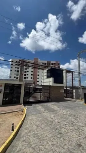 APARTAMENTO À VENDA NO CONDOMÍNIO VIVER BEM CLUB