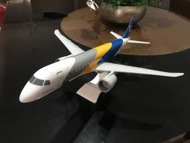 Maquete Avião Embraer E190 E2 
