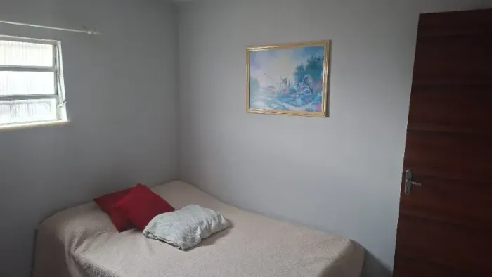 Alugo quartos no rio vermelho