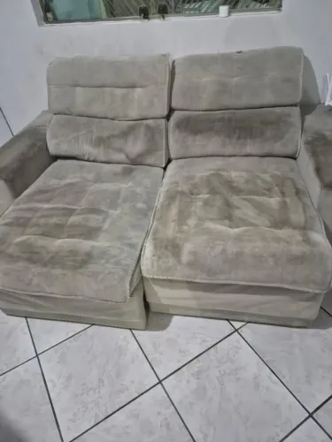 Sofá retrátil em perfeito estado e confortável