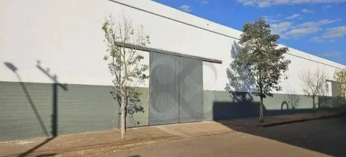 Barracão para alugar, 1700 m² por R$ 22.801,00/mês - Vila Ziober - Londrina/PR