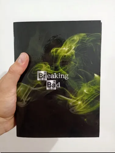 Dvds originais breaking bad + aparelho DVD + brinde