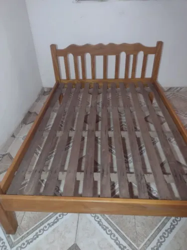 Cama casal madeira forte