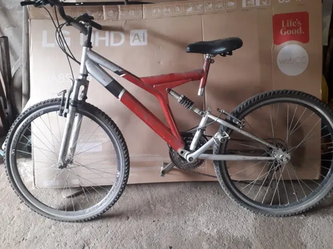 Bicicletas usadas infantil e adulto em bom estado! Preço de desapego!